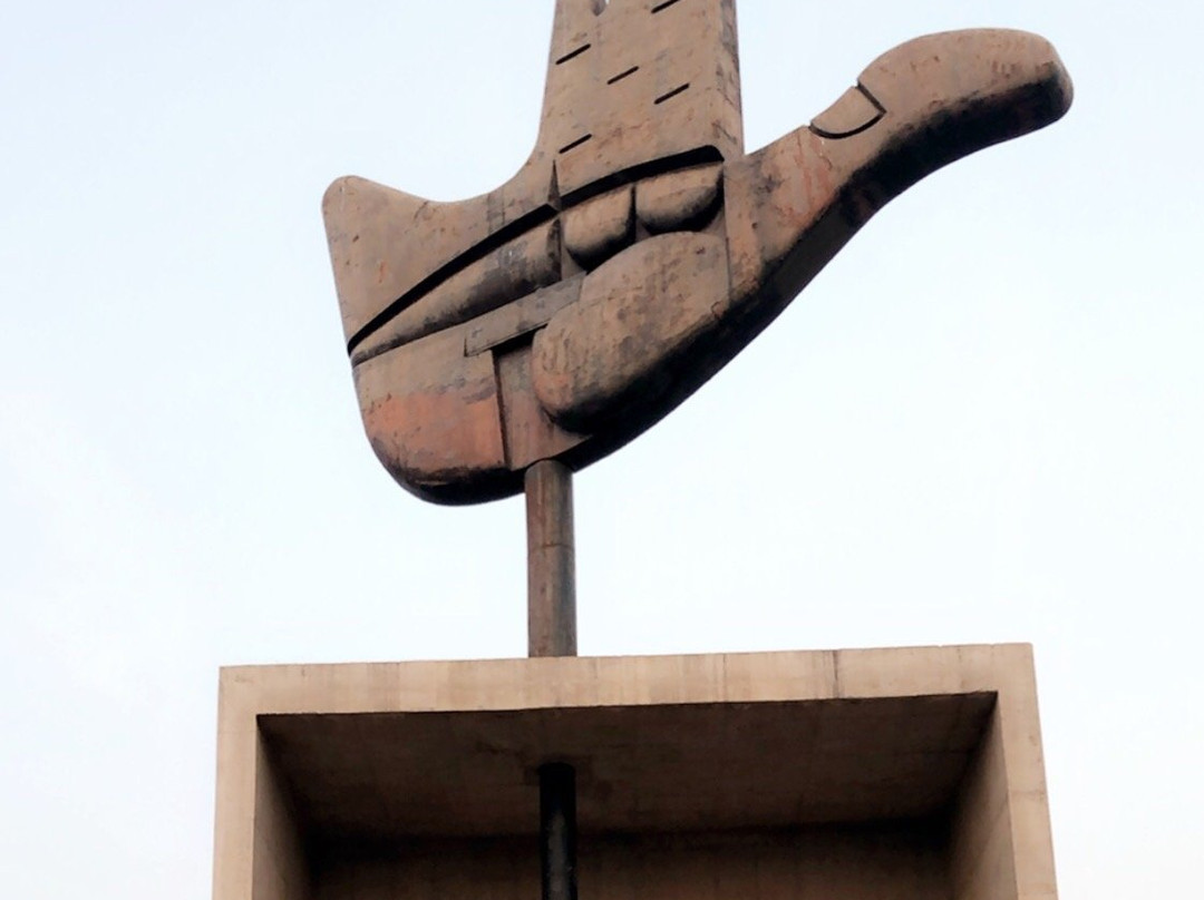 Open Hand Monument-昌迪加必去景点