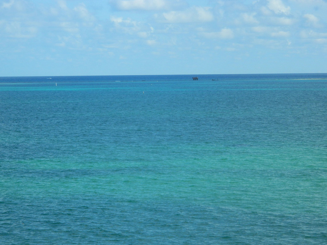 Wreck of the Ten Sail Memorial-East End必去景点
