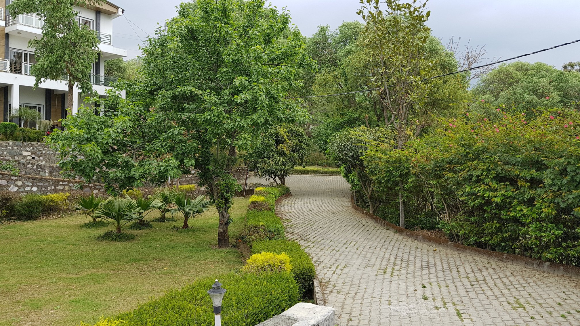 Chirping Hills Resort, Bhimtal-浴室