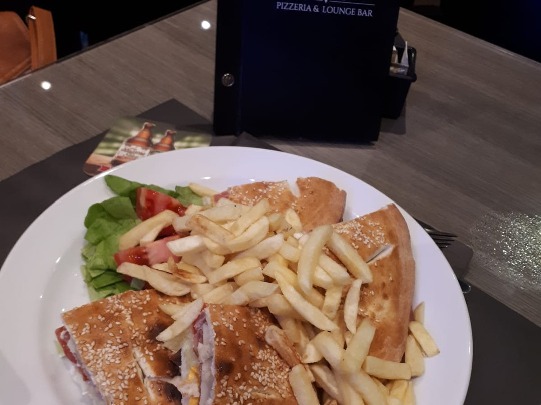 Pizzeria & Lounge Bar Fenix