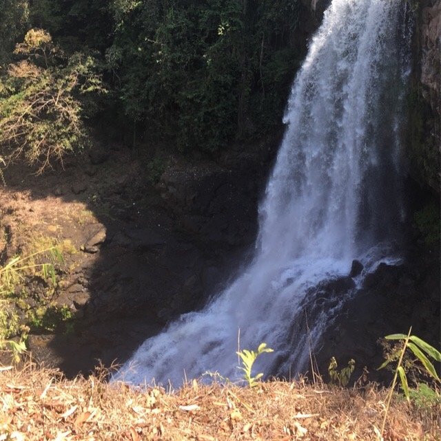 Bousra Waterfall-森莫诺隆必去景点