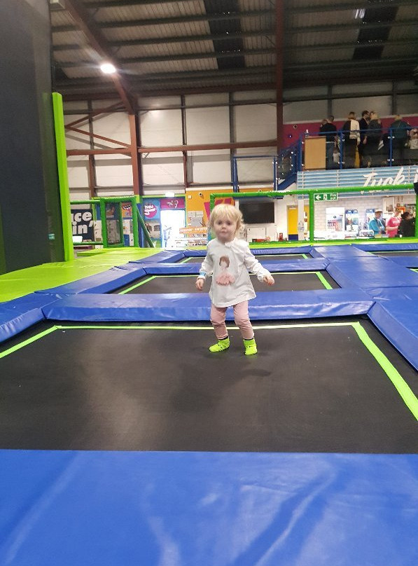 Jump In Trampoline Parks-马瑟尔堡必去景点