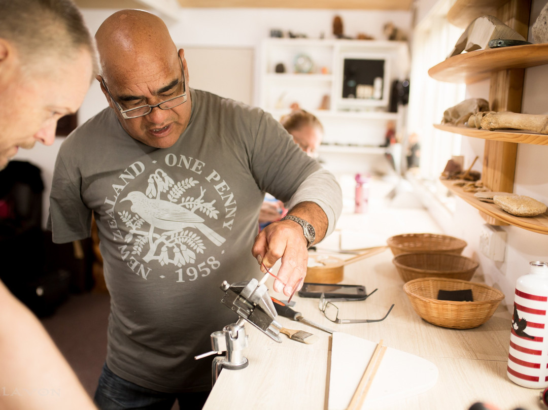 The Bone Dude's Carving Studio景点图片