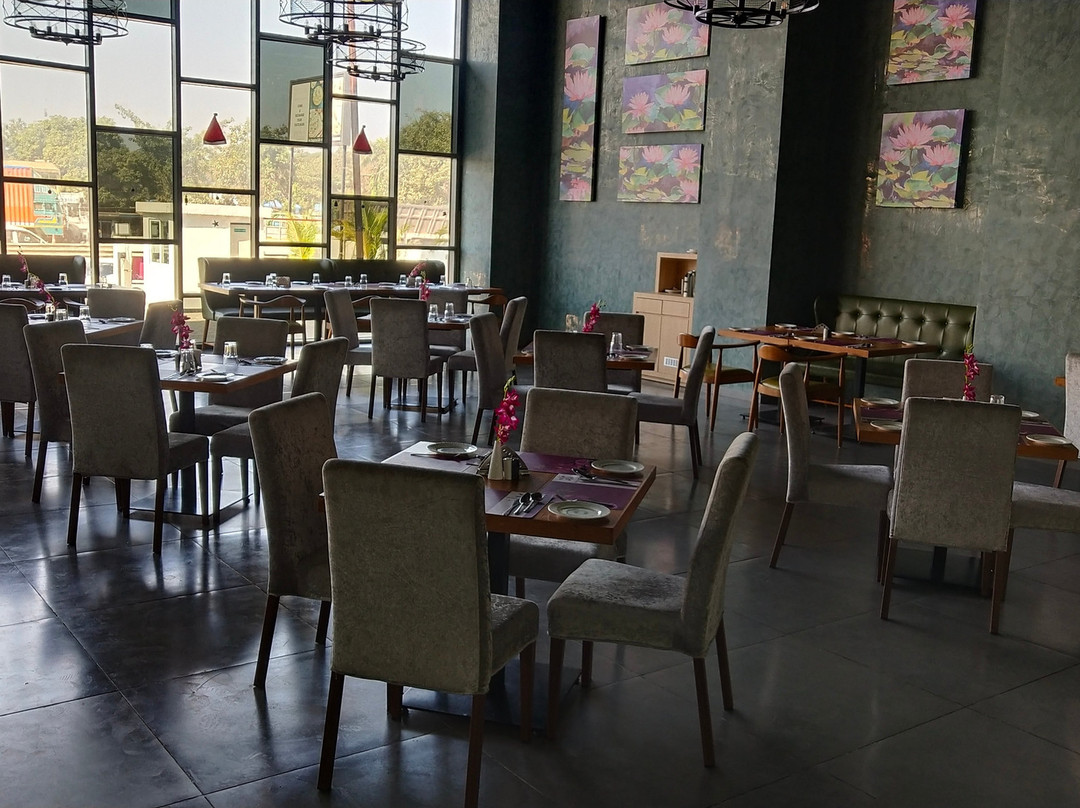 Regenta Central Harsha Vapi主图