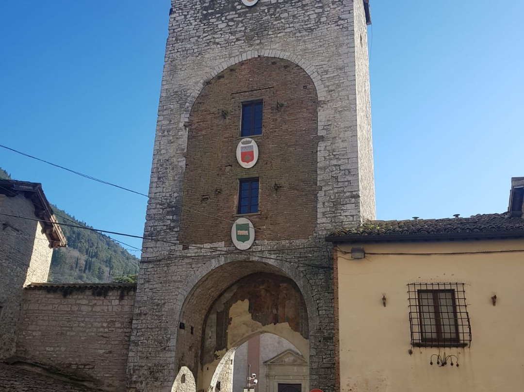 Museo Torre di Porta Romana-古比奥必去景点