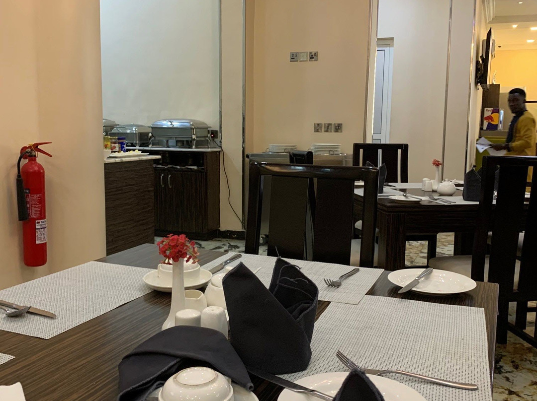 Joygate Hotel & Suites主图