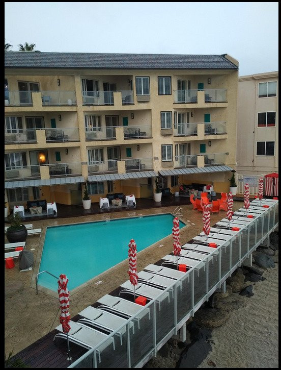 海滩露台旅馆主图