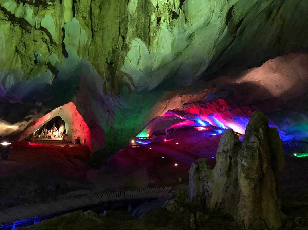 Pha Nong Khoi Cave景点图片