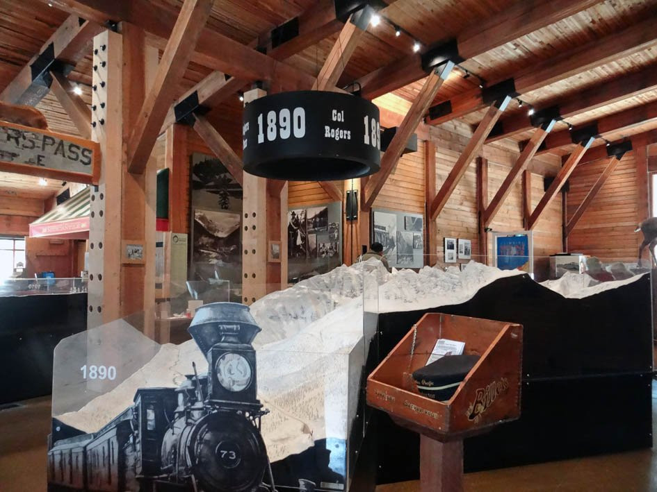 Rogers Pass Discovery Centre景点图片
