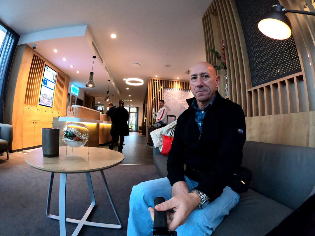 巴登 - 巴登快捷假日酒店主图