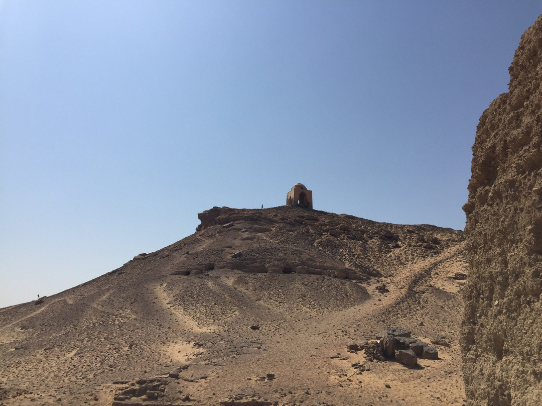 Mausoleum of Aga Khan景点图片