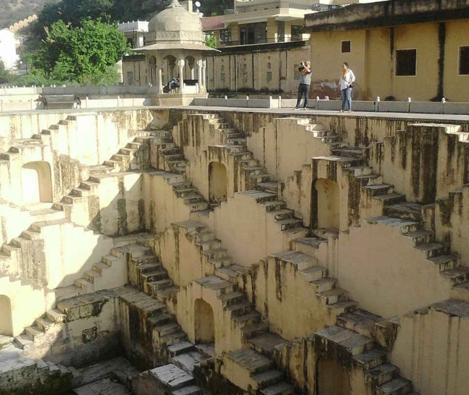 Panna Meena ka Kund景点图片