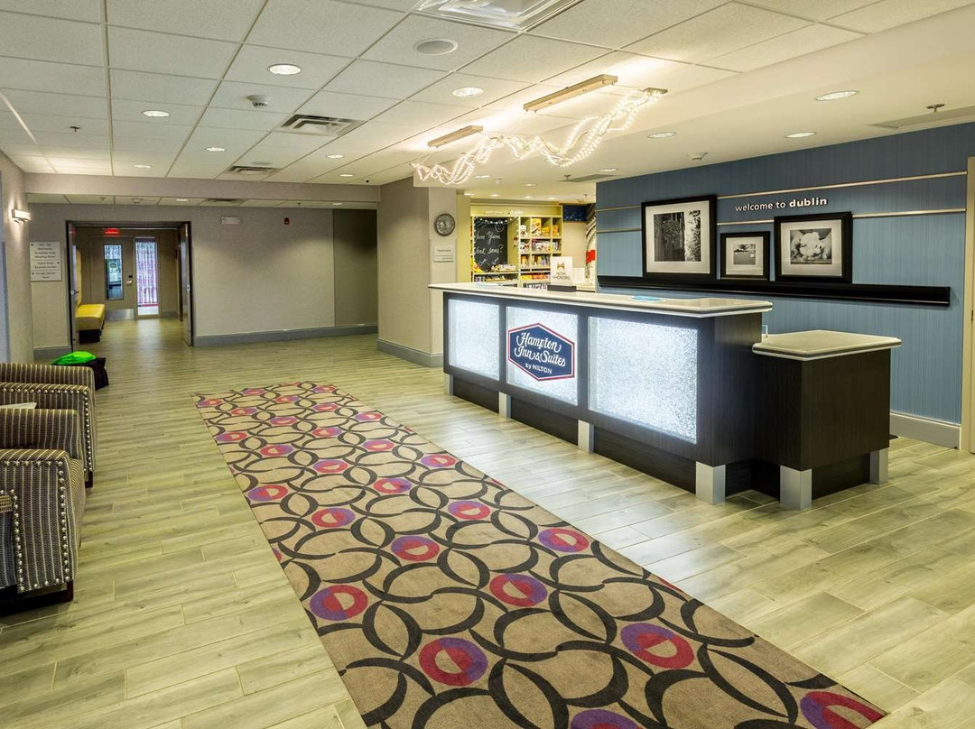 Hampton Inn & Suites Dublin主图