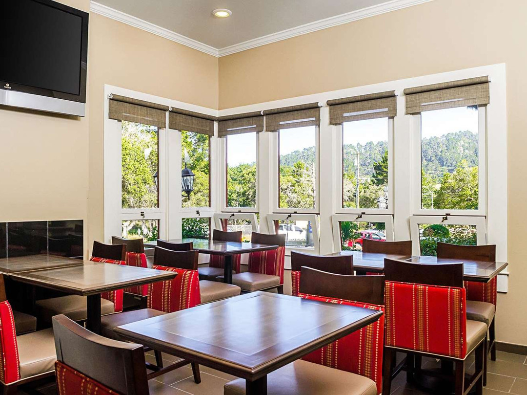 Comfort Inn Monterey Peninsula Airport主图