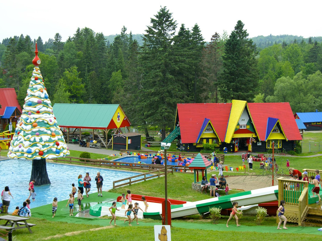 Val David旅游景点-Village du Pere Noel