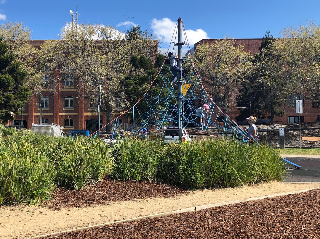 Poppy Kettle Playground-季隆必去景点