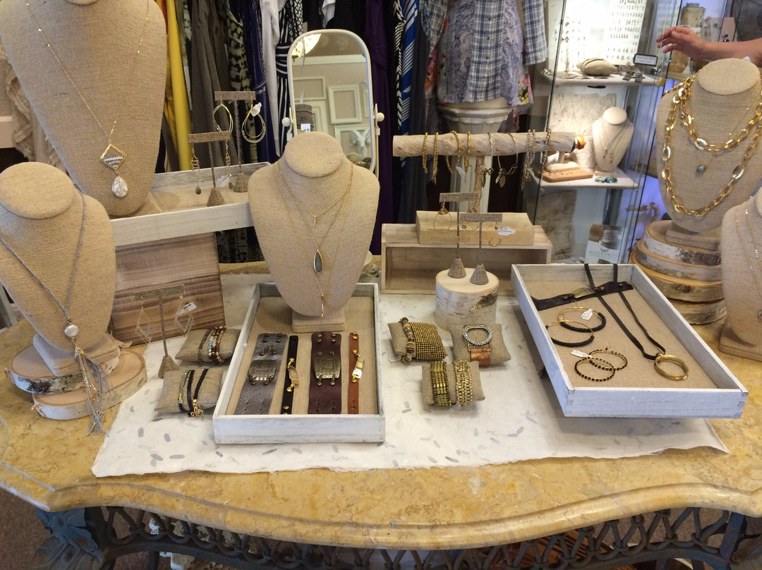 Accessory Appeal景点图片