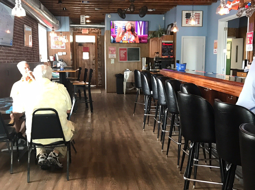 East Carondelet旅游景点-Beckerle's Hilltop Tavern