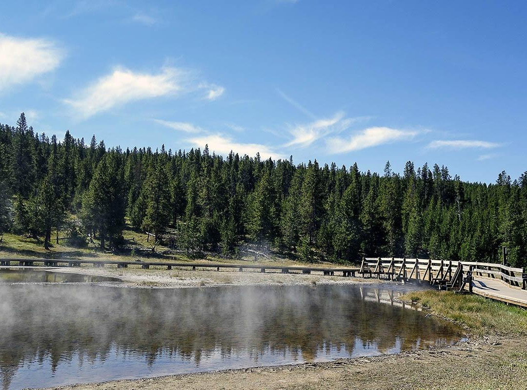 Firehole Lake Drive景点图片