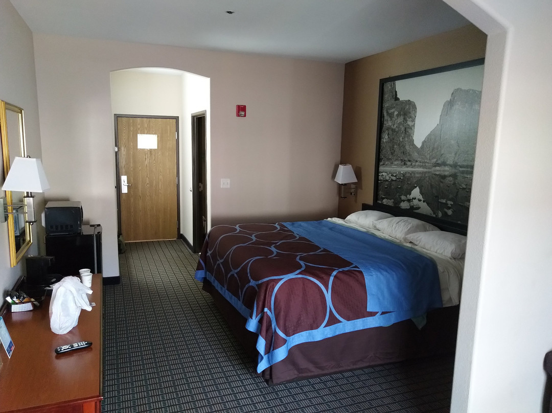 Super 8 by Wyndham Huntsville主图