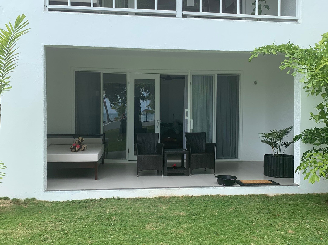 罗玛尼岛度假酒店主图