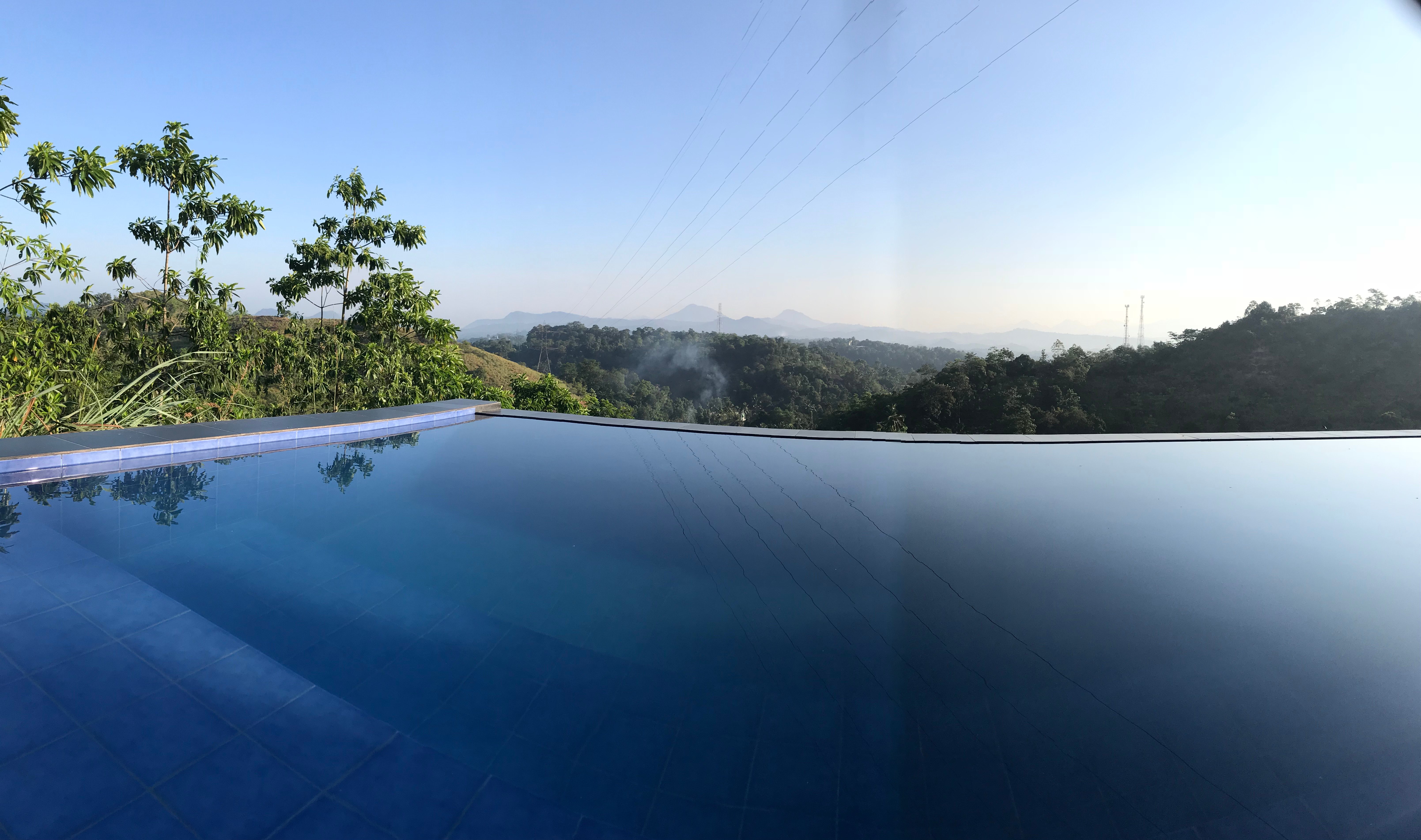 Whispering Winds-泳池