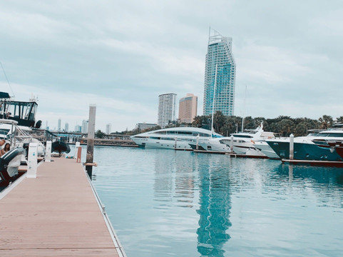 芭提雅快艇租赁-芭堤雅必去景点