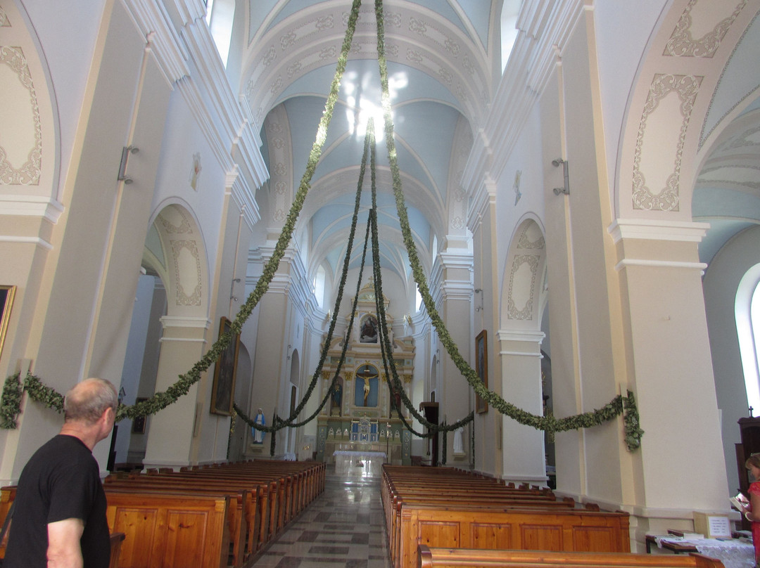 Sv. Apastalu Petro ir Povilo Church-Moletai必去景点