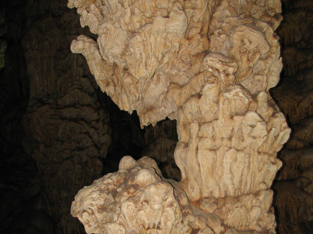 Grutas de Bustamante景点图片