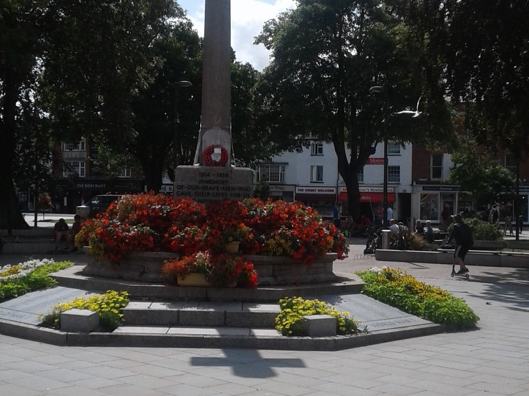 I & II World Wars Memorial-埃克斯茅斯必去景点