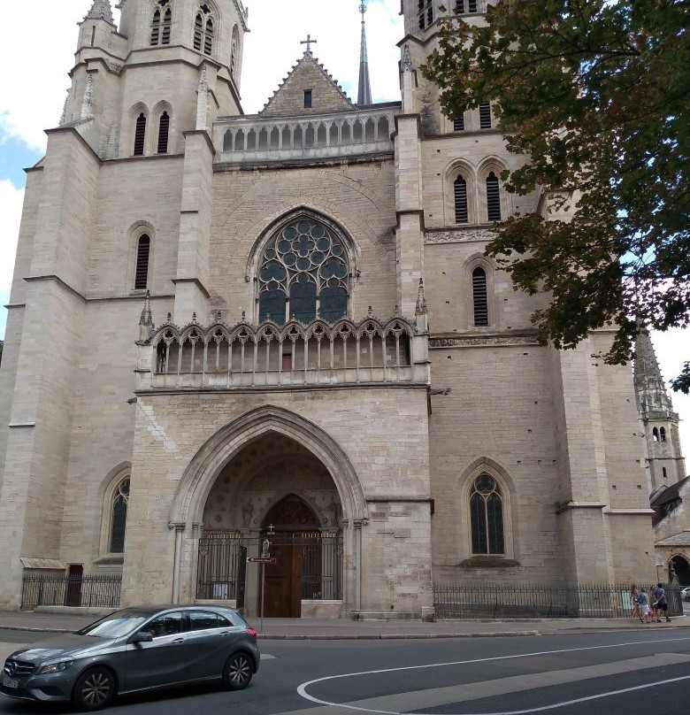 Collegiale Notre Dame景点图片