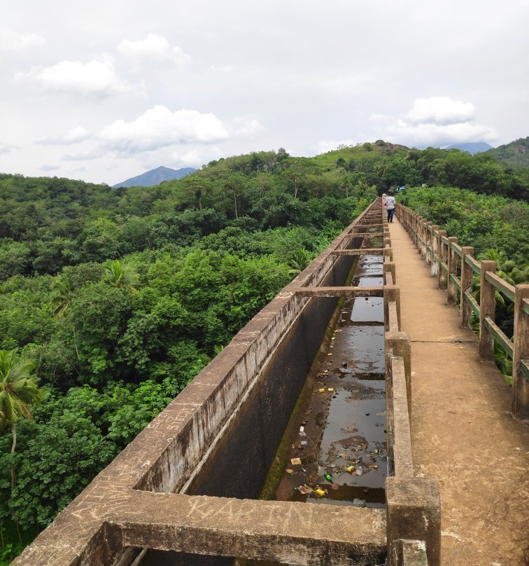 Mathur Hanging Trough Bridge景点图片