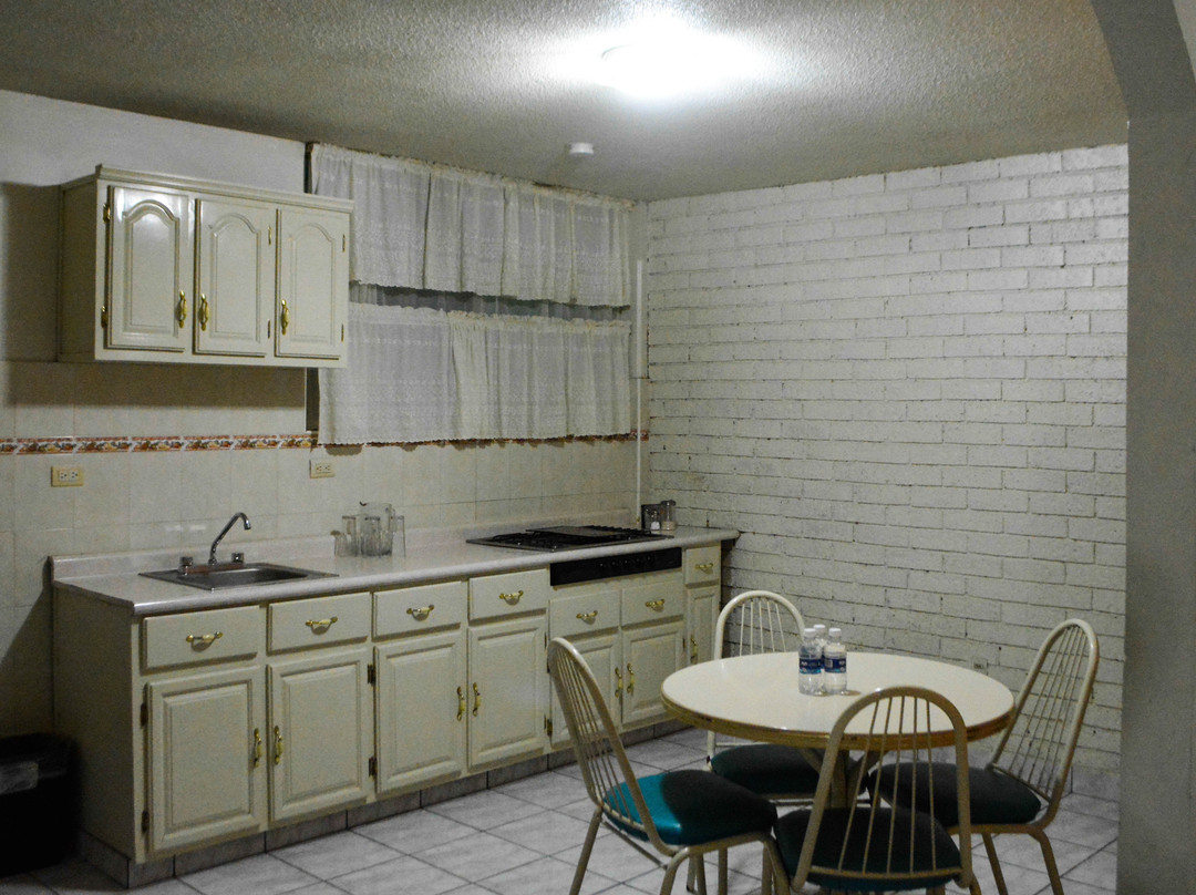 Hotel Oasis Suites