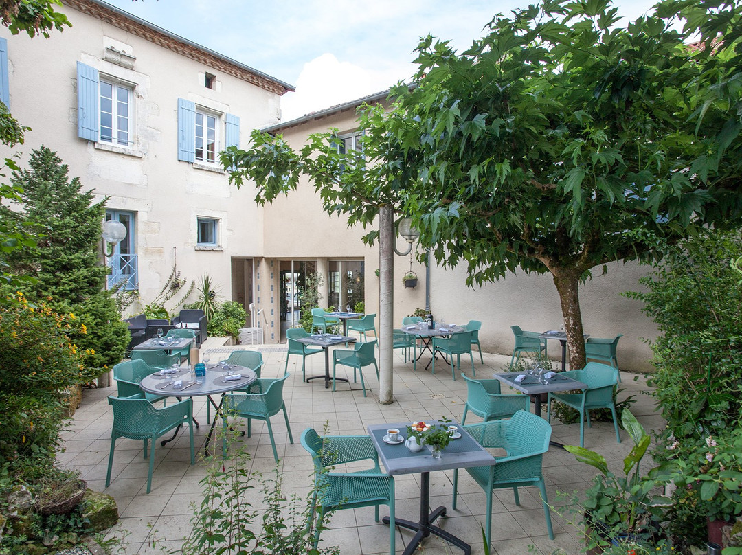 Logis Hôtel le Lion d'Or主图