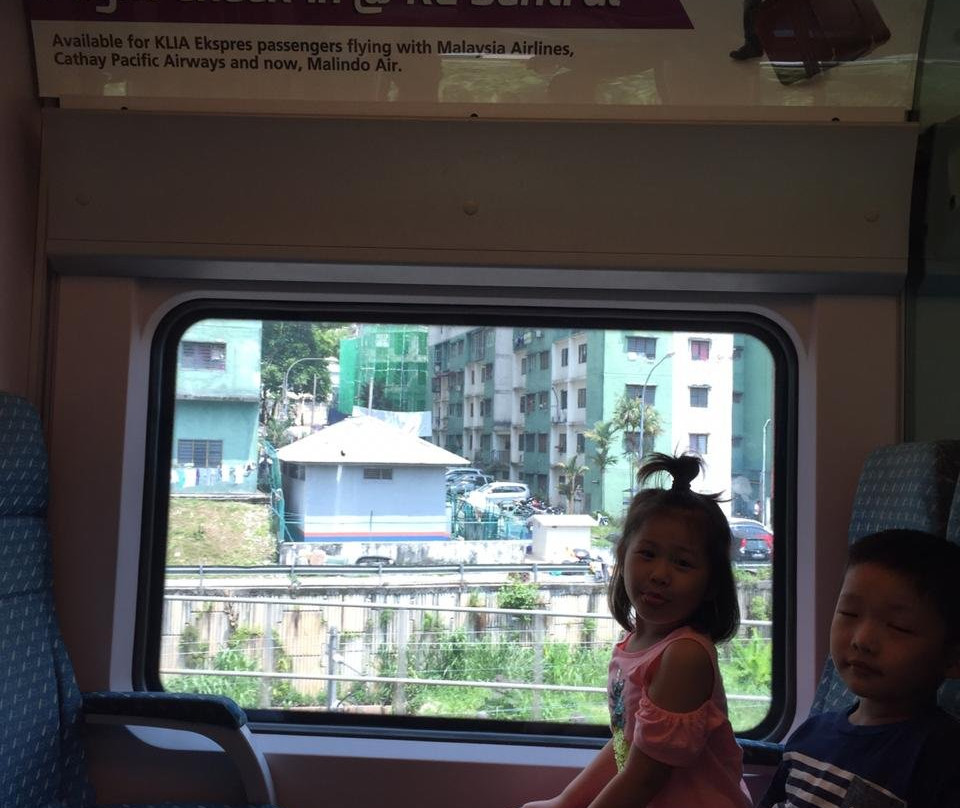 吉隆坡机场快铁-吉隆坡必去景点