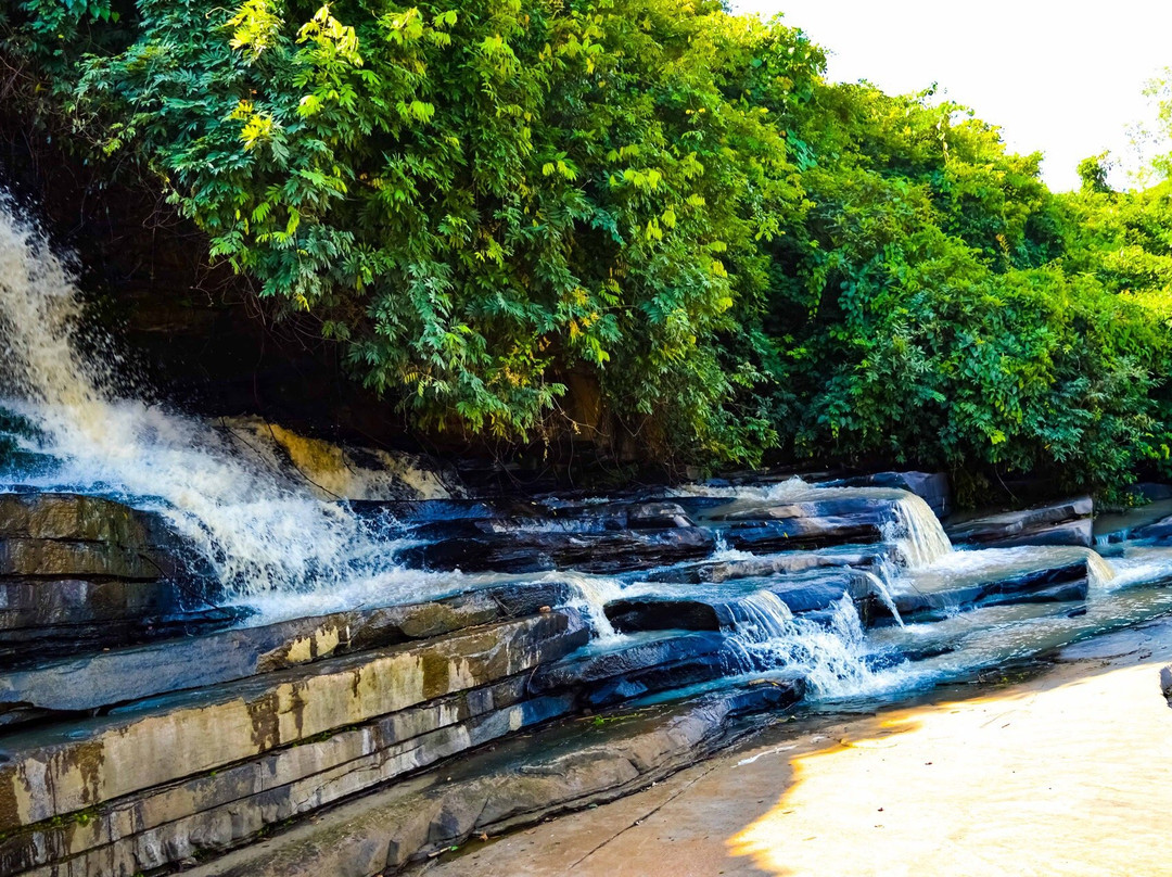 The White Castle主图