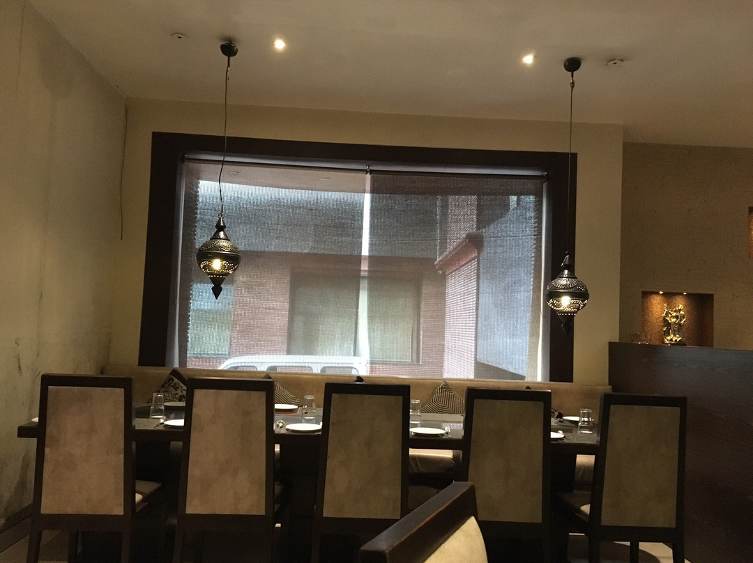 The Regency Inn主图