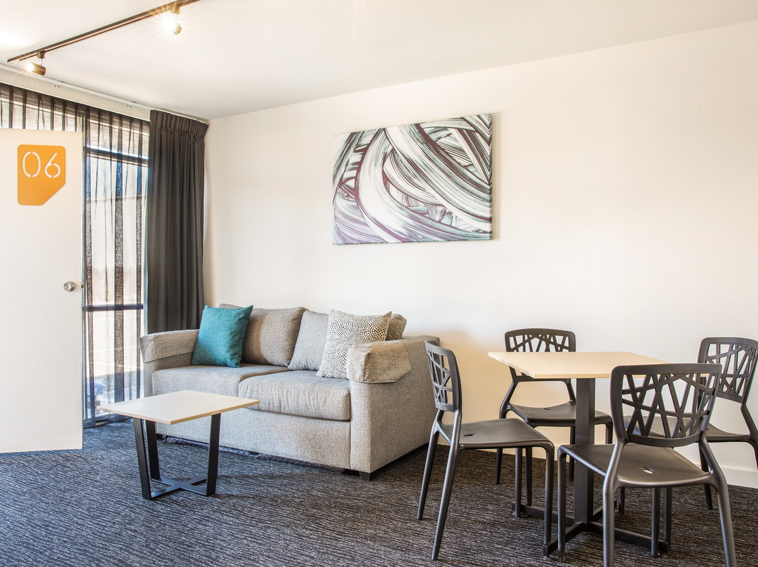 西边睡帽酒店主图