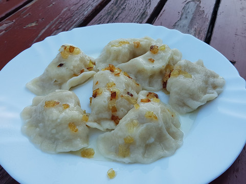 Plowen餐馆和美食-Karczma Sabatówka