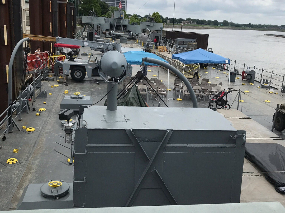 USS LST Ship Memorial景点图片