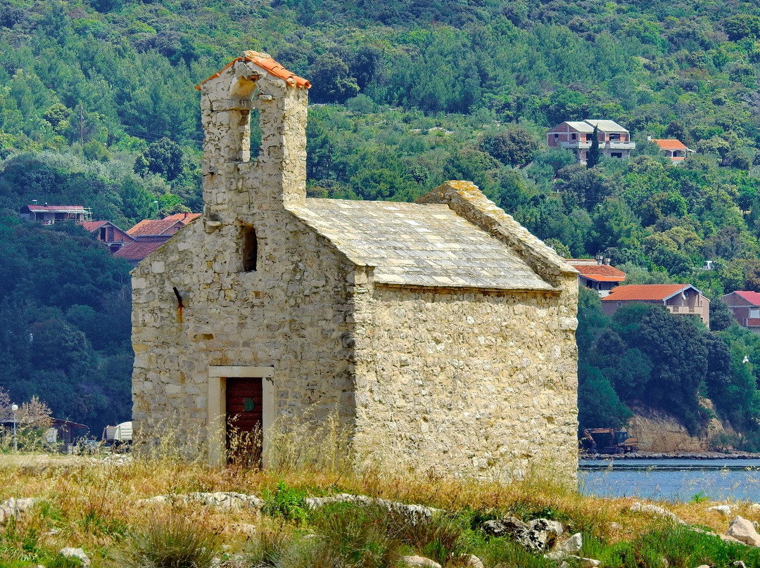 Church Sv. Duh-Posedarje必去景点