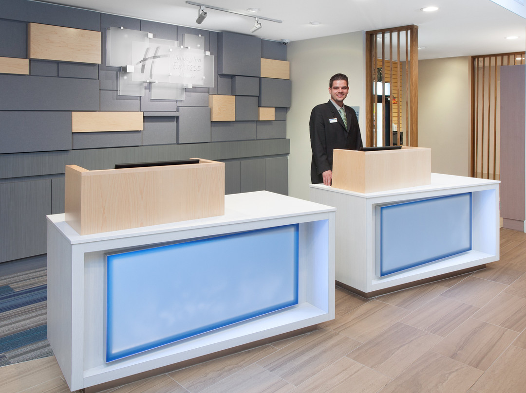 Holiday Inn Express & Suites Sterling Heights-detroit Area By IHG主图