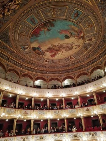 Teatro Curci-Barletta必去景点