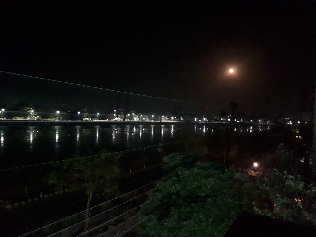 Treebo Trip Lake View Vastu Khand主图