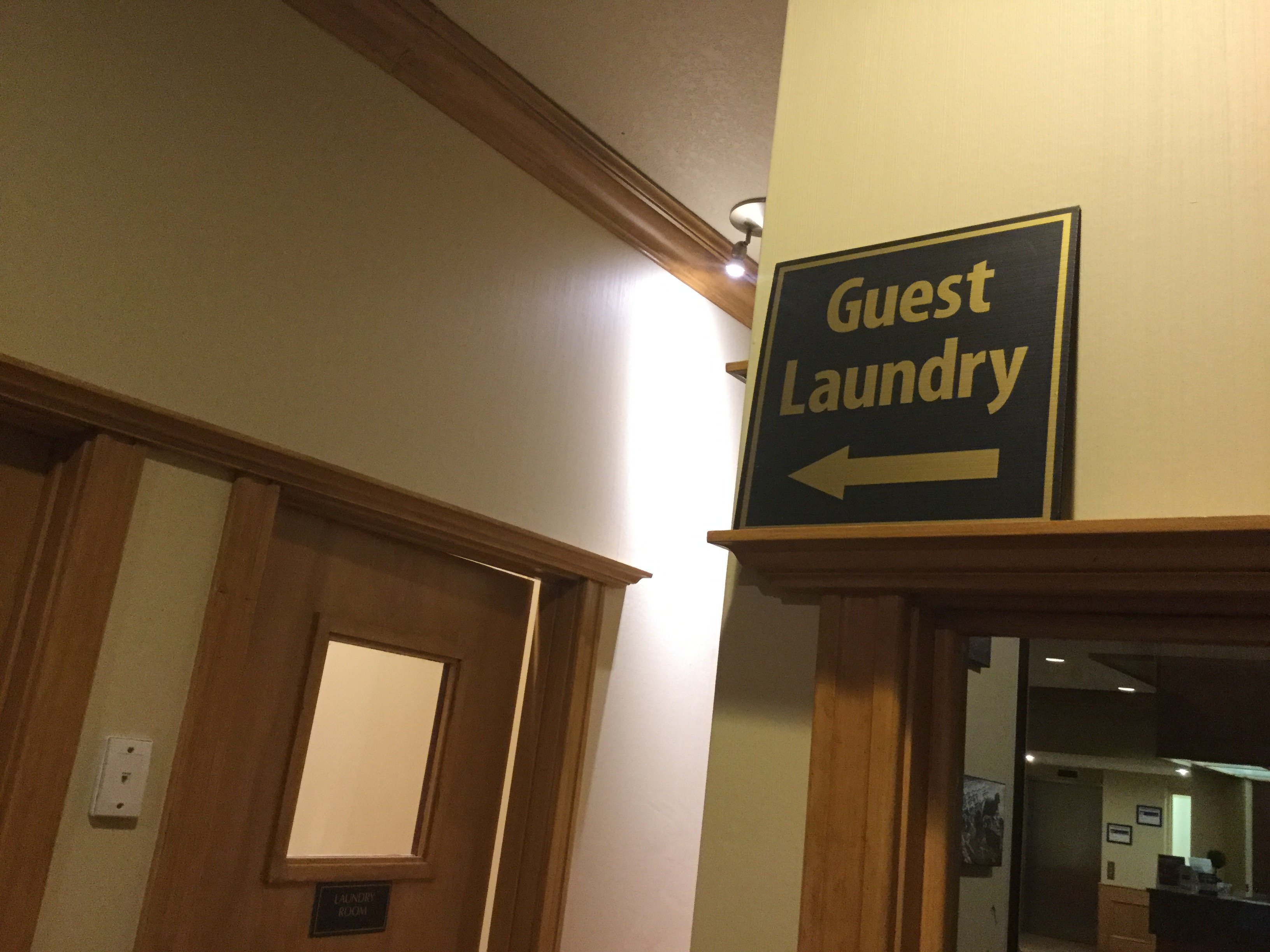 Invermere Inn & Suites-浴室