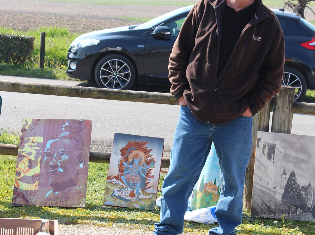 Foire et Brocante Mensuel de Chadurie-Chadurie必去景点