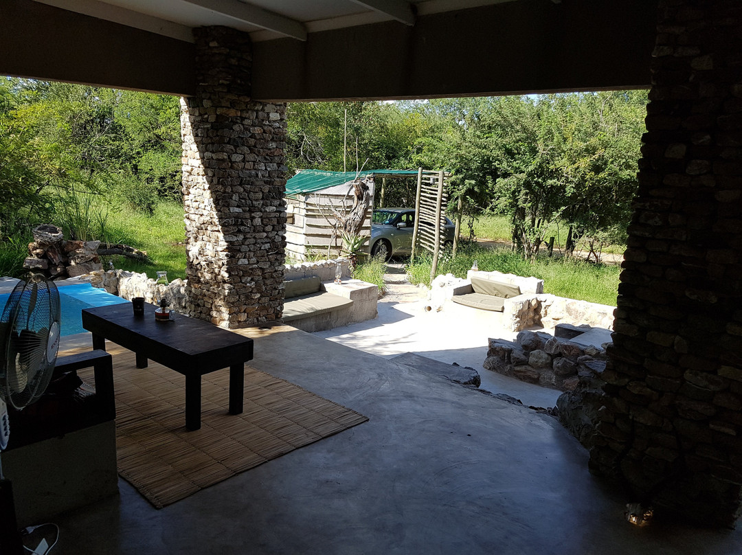 Foxy Crocodile Bush Lodge & Kruger Safaris主图