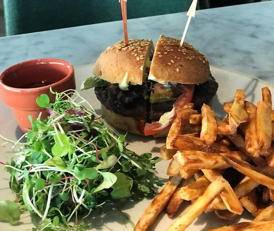 Deir Tamiche餐馆和美食-Kitchen Confidential