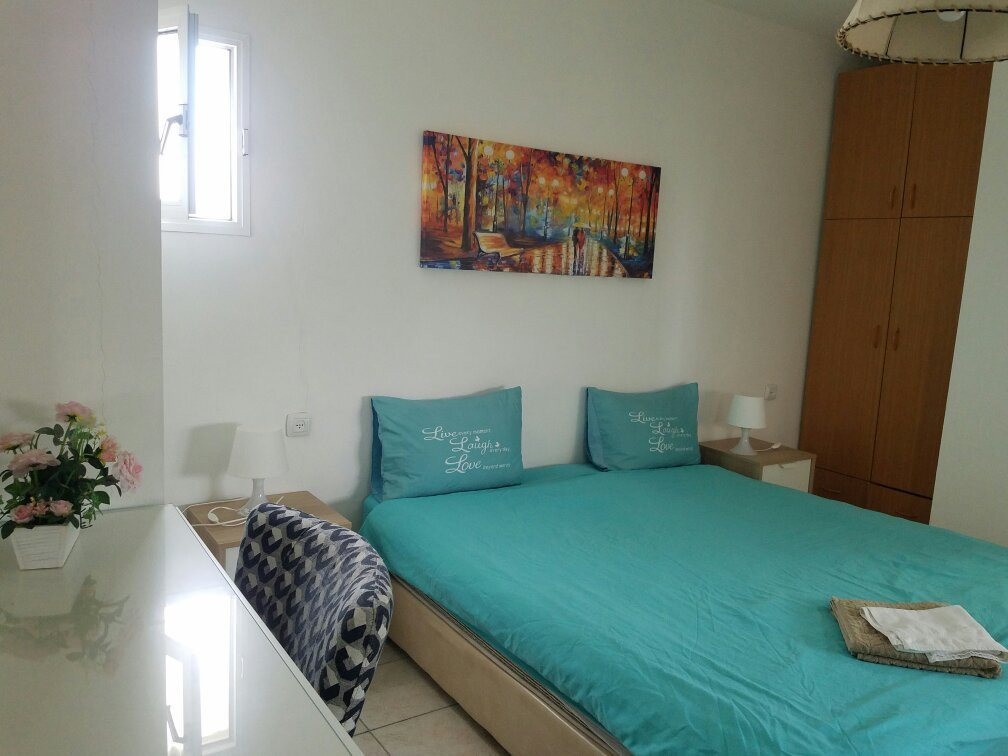 Yifat's Rooms