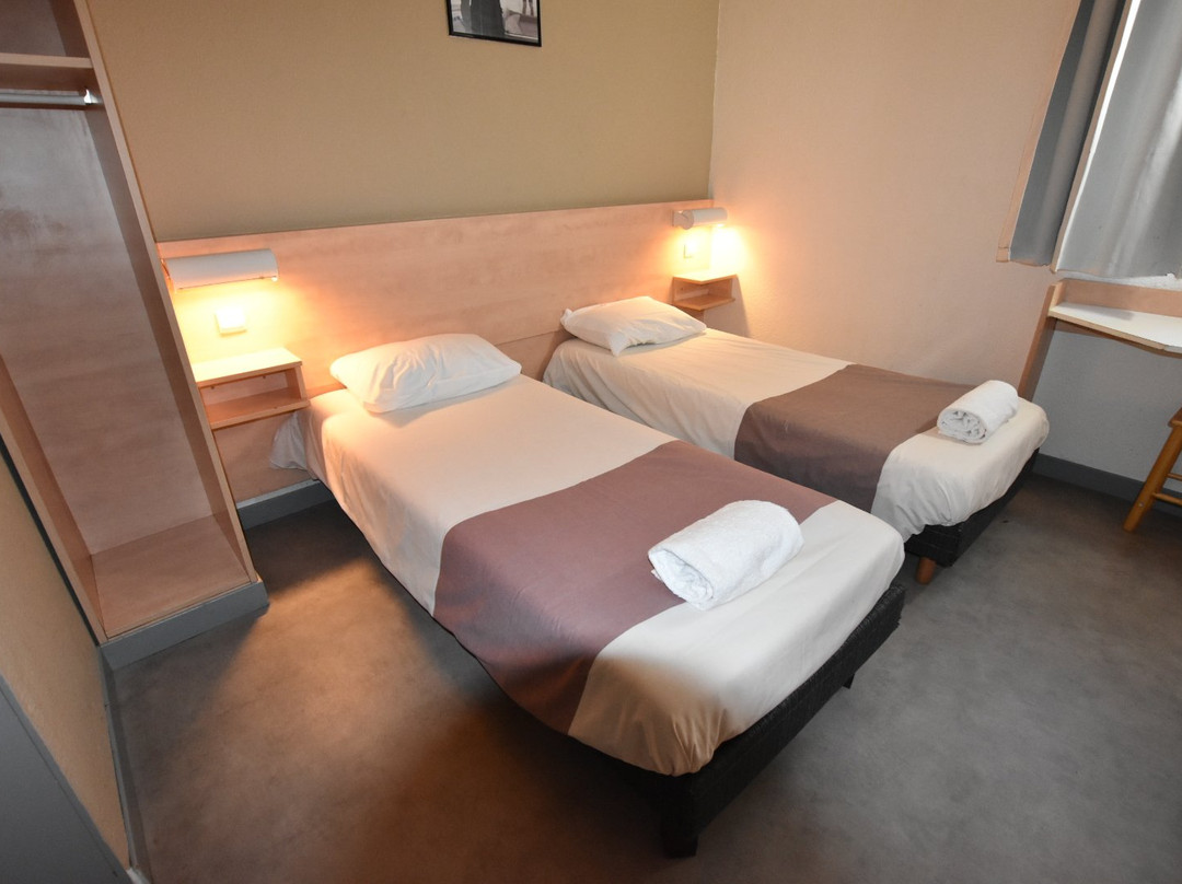 Face West Hotel Le Pontet主图